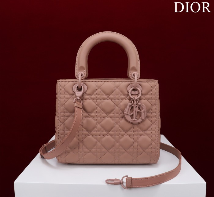 Handbag Dior M0565 size 32*24*12 cm