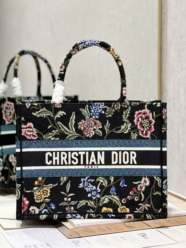 Handbag Dior 1286 size 36×28 cm