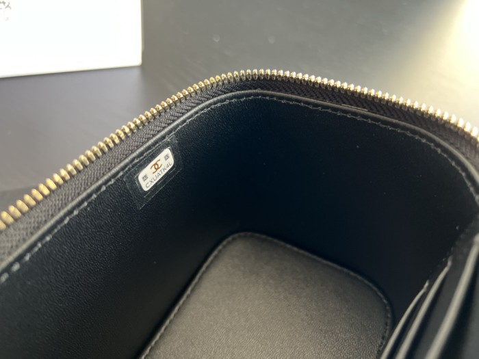 Handbag Chanel AP3044 size 17cmx9.5cmx8 cm