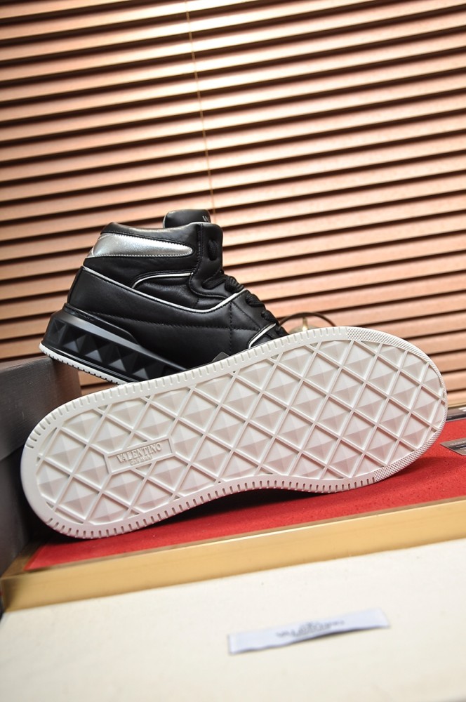 Valentino Garavani One Stud high-top sneakers 1