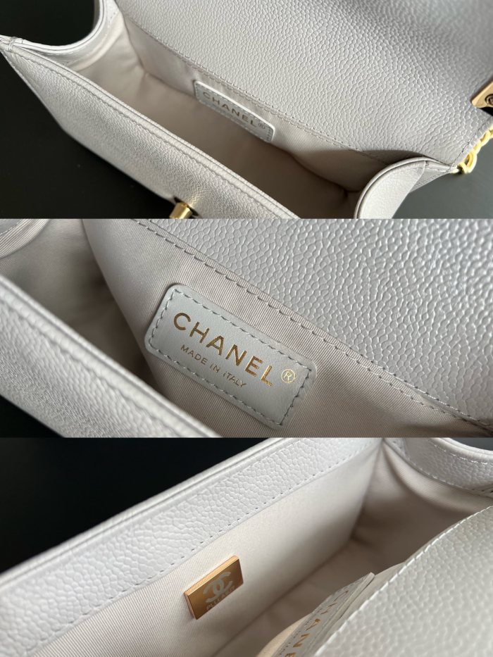 Handbag Chanel size 20 cm