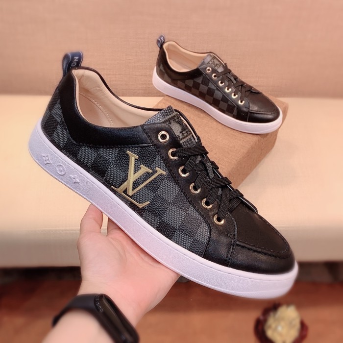Louis Vuitton Low Top sneaker 100