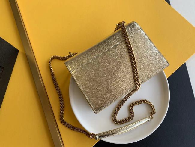 Handbags SAINT LAURENT 441972 size 19x13x9 cm