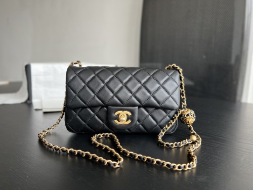 Handbag Chanel size 20 cm