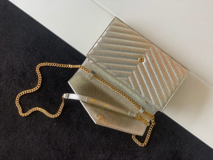 Handbags SAINT LAURENT 377828 size 22.5x14x4 cm