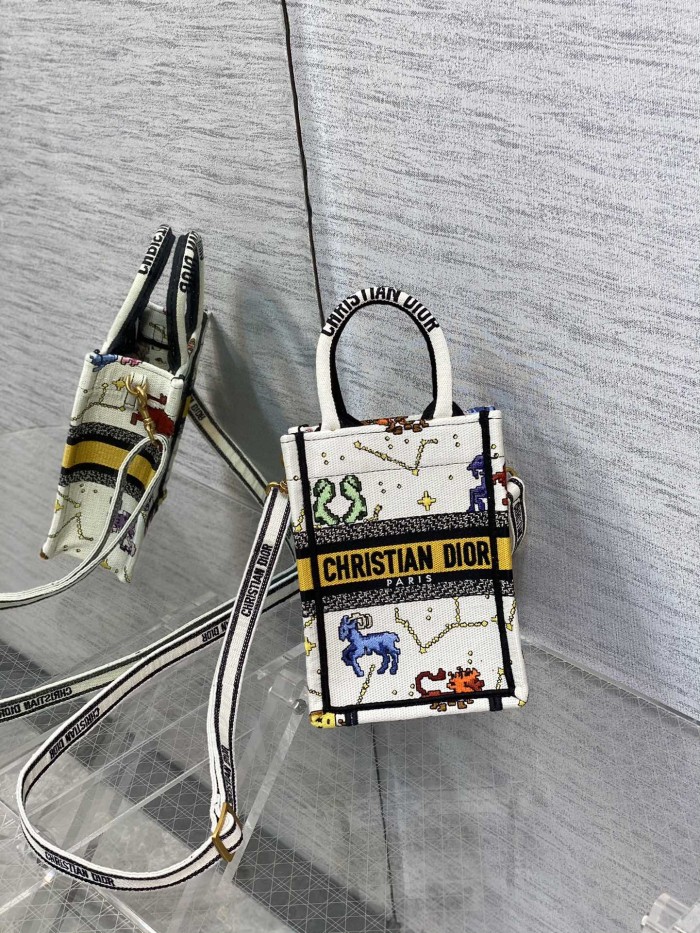 Handbag Dior size 13.5*5*18 cm