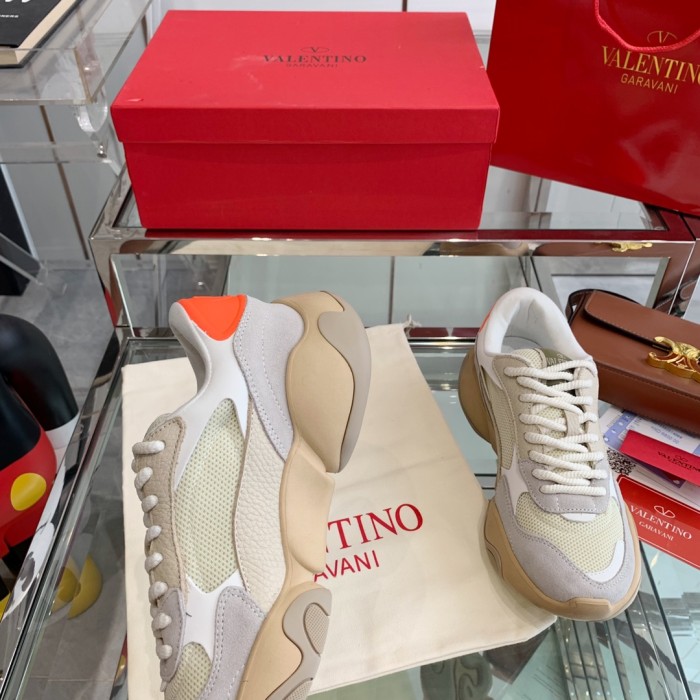 VALENTINO GARAVANI Bubbleback Sneaker 3