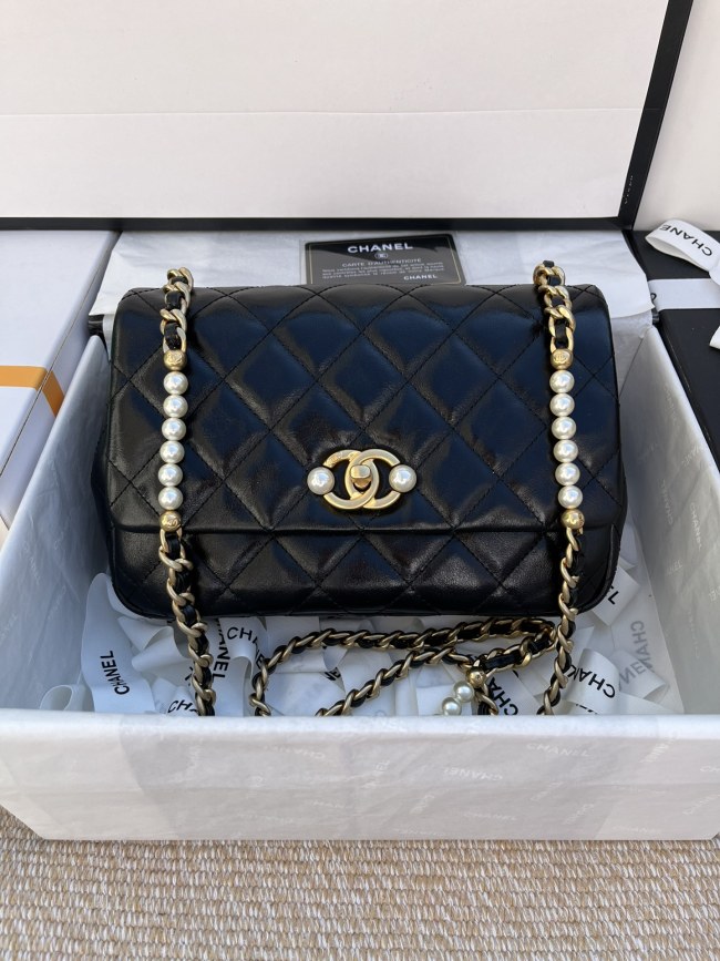 Handbag Chanel size 23 cm