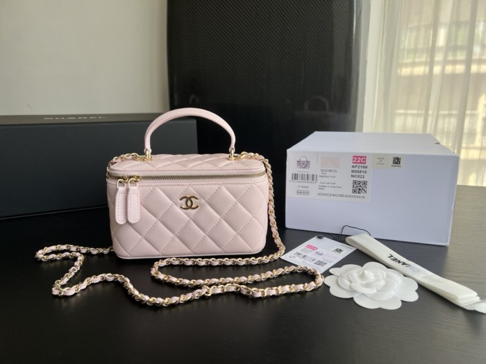 Handbag Chanel AP2199 size 17cmx9.5cmx8 cm