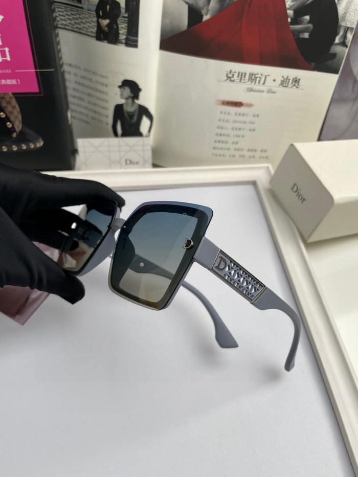 sunglasses Dior 7111