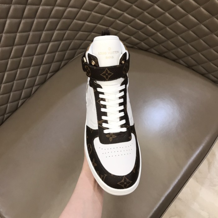 Louis Vuitton Rivoli sneaker 18