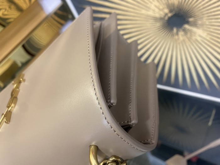 Handbags SAINT LAURENT 442906 size 22-16-9 cm