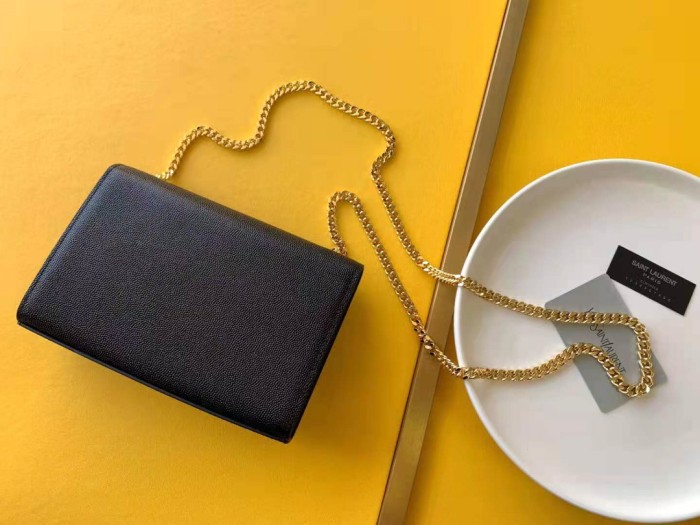 Handbags SAINT LAURENT 469390 size 20x12.5x5cm