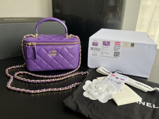 Handbag Chanel AP2199 size 17cmx9.5cmx8 cm