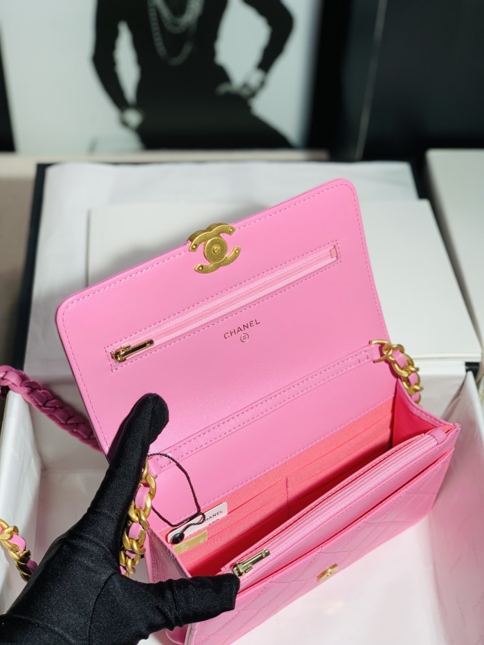 Handbag Chanel size 12*19*3.5 cm