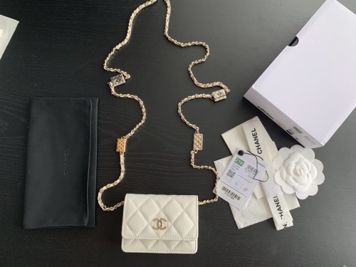 Handbag Chanel 2444 size 10cmx8cmx1.5 cm