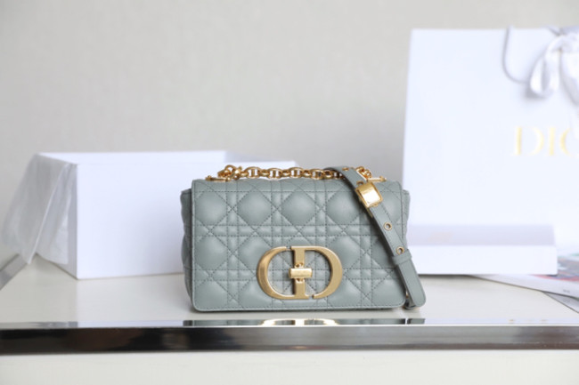 Handbag Dior size 20x12x7 cm