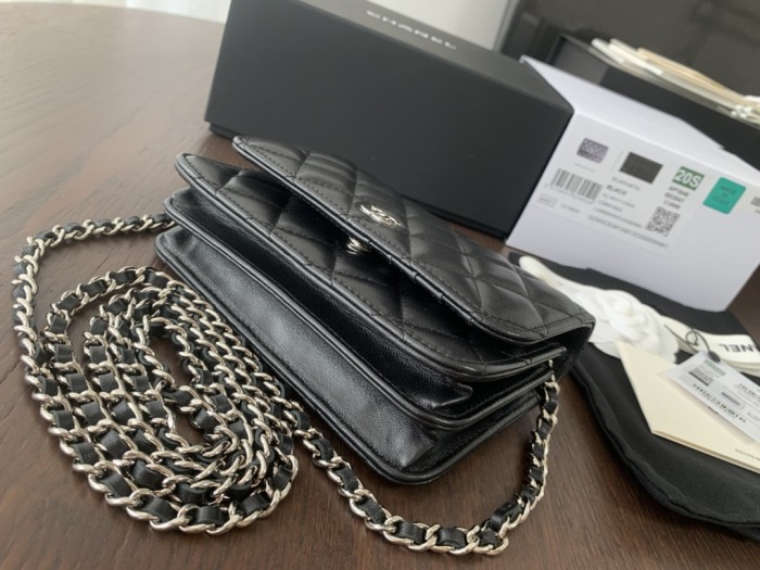 Handbag Chanel size 15cmx10cm x3.5 cm