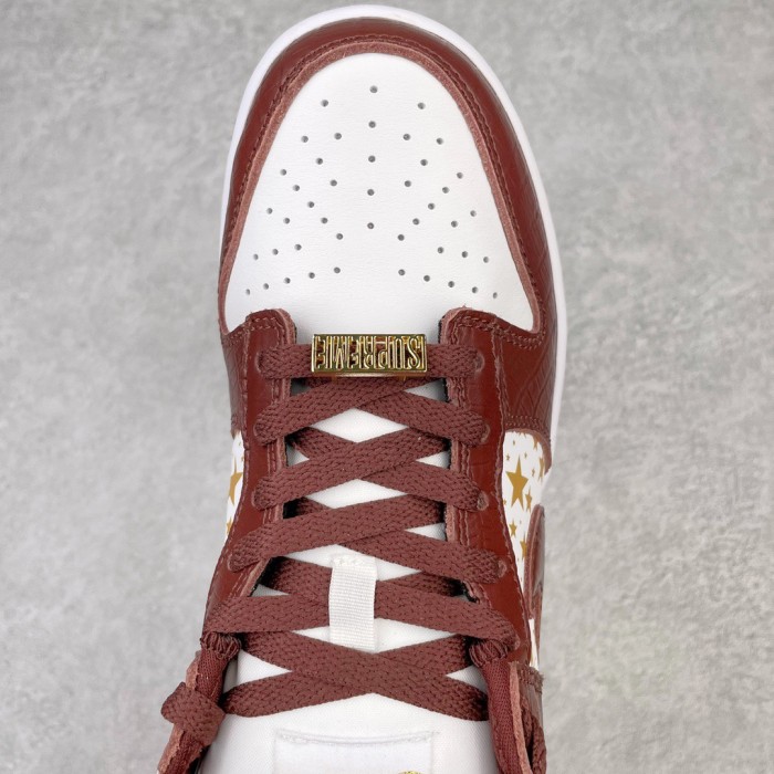Nike Dunk SB Low Supreme Stars Barkroot Brown