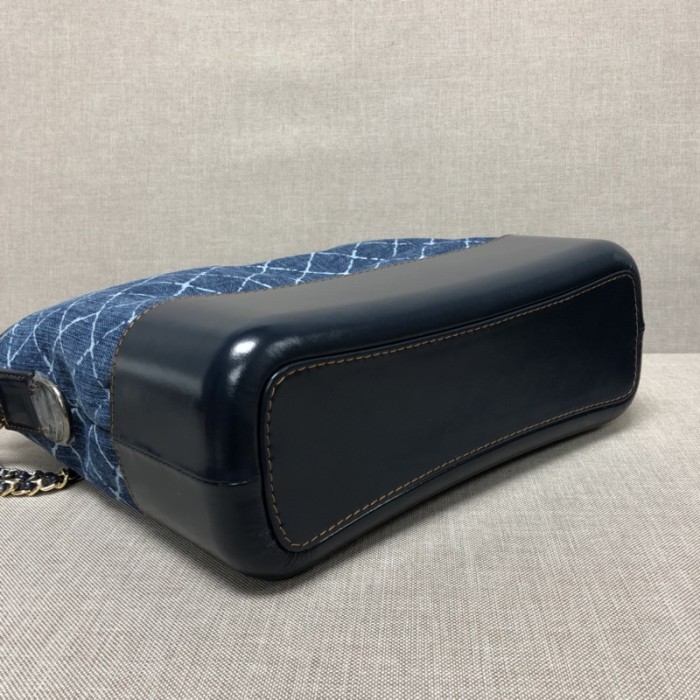 Handbag Chanel 93824 size 28×10×22 cm