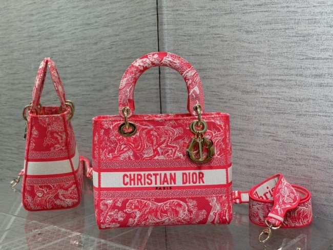 Handbag Dior size 24 cm