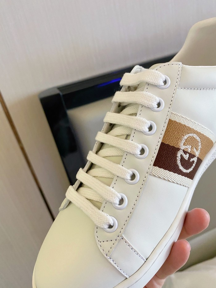 Gucci Women's Ace sneaker with bee sneaker 4