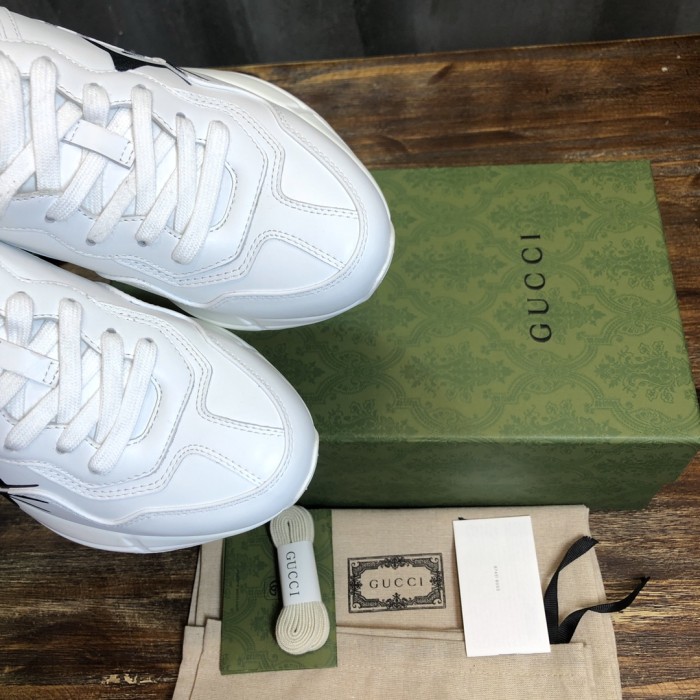 Gucci Rhyton sneaker 16
