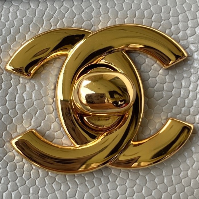 Handbag Chanel size 17 cm