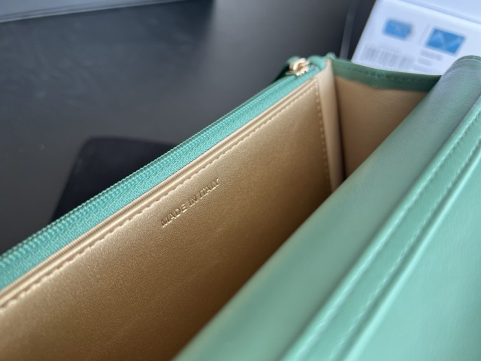 Handbag Chanel AP1450 size 19 cm