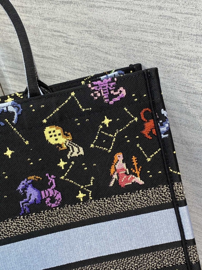 Handbag Dior size 42*18*35 cm