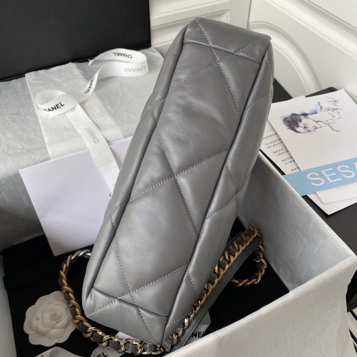 Handbag Chanel size 30 cm