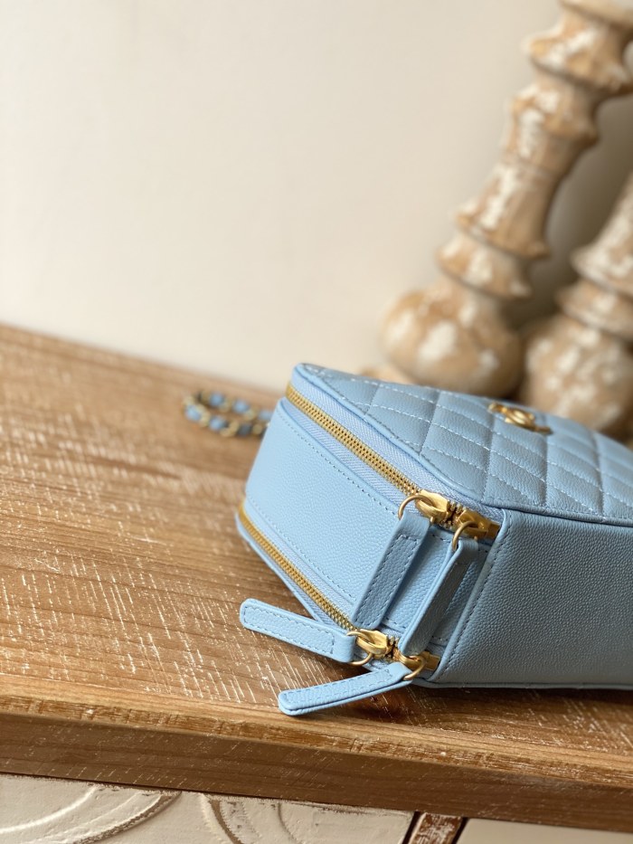 Handbag Chanel AP3222 size 19*13.5*7* cm