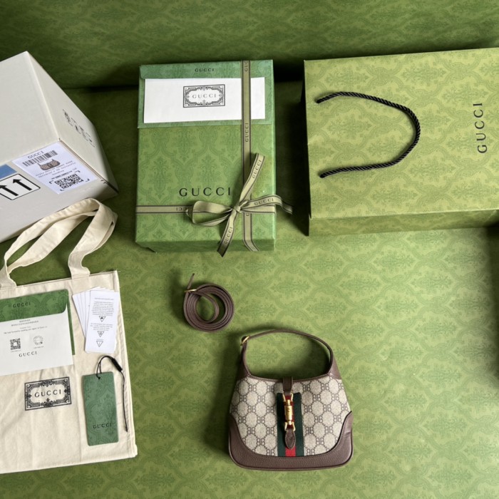 Handbag Gucci 680132 size 19*13*3 cm