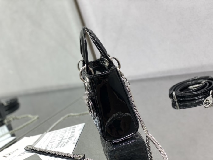 Handbag Dior size 17 cm