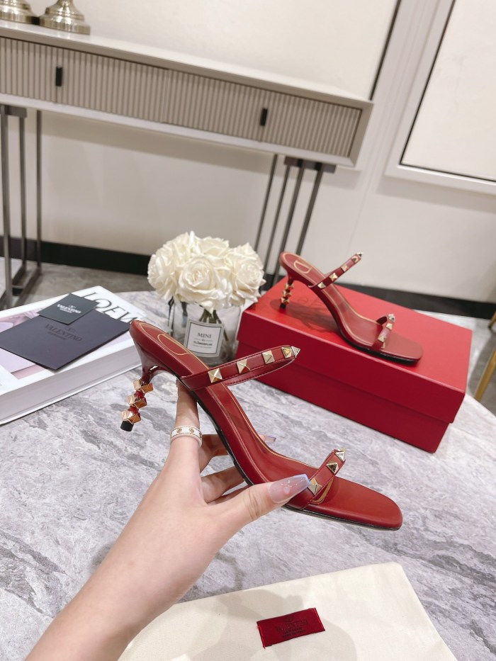 VALENTINO GARAVANI Rockstud WOMEN 3