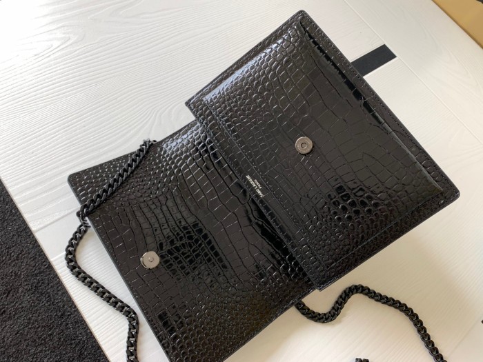 Handbags SAINT LAURENT 442906 size 22x8x16 cm