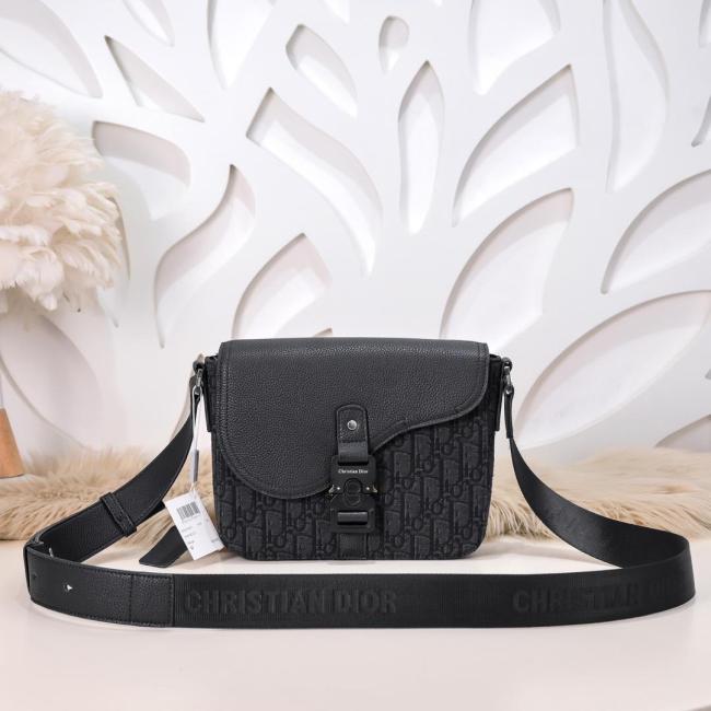 Handbag Dior D8015 size 23*18*6 cm