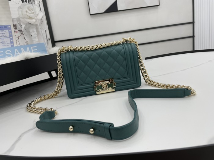 Handbag Chanel 67085 size 20 cm