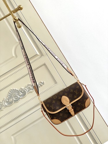 Handbag Louis Vuitton M45985 size 25.0 × 9.0 × 15.0CM