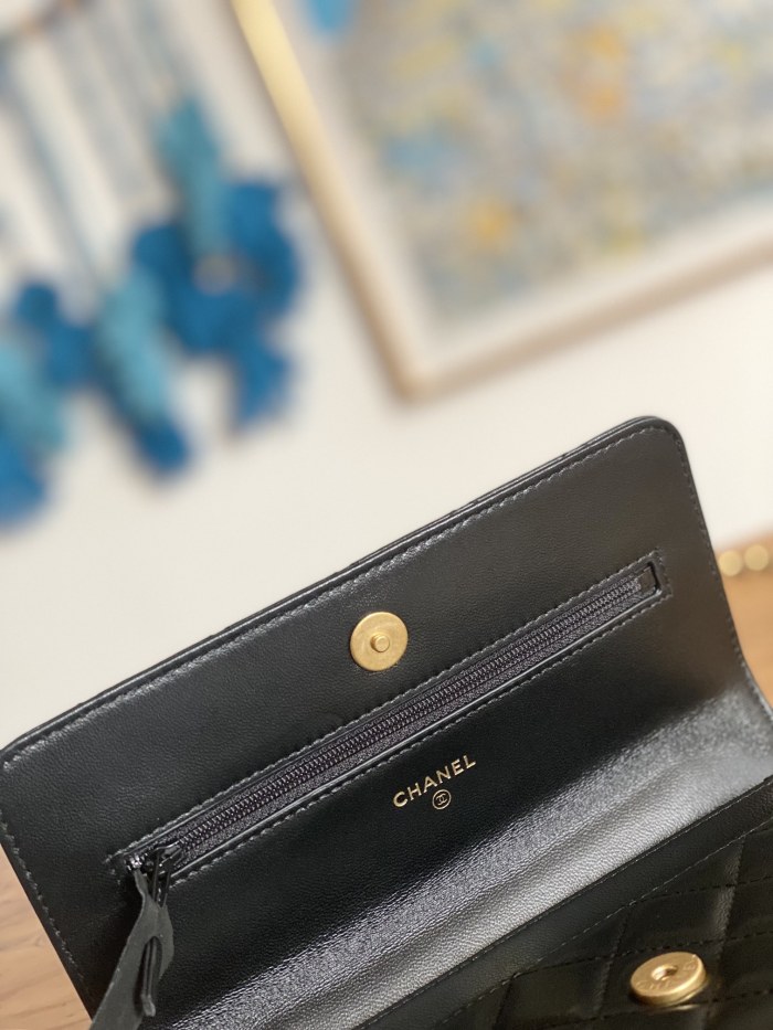 Handbag Chanel 81229 size 19 cm