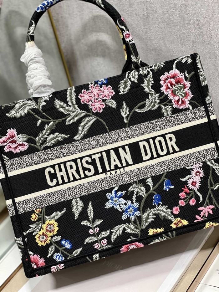 Handbag Dior 1286 size 36×28 cm