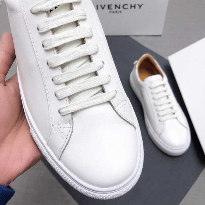 Givenchy Urban Street Logo-print Leather Sneakers 31
