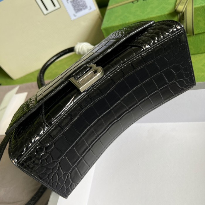 Handbag Gucci 5935461 size 23*15*10 cm