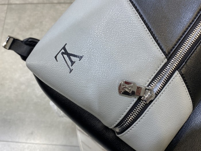 Handbag Louis Vuitton M30735 M30728 size 37 x 40 x 20 cm