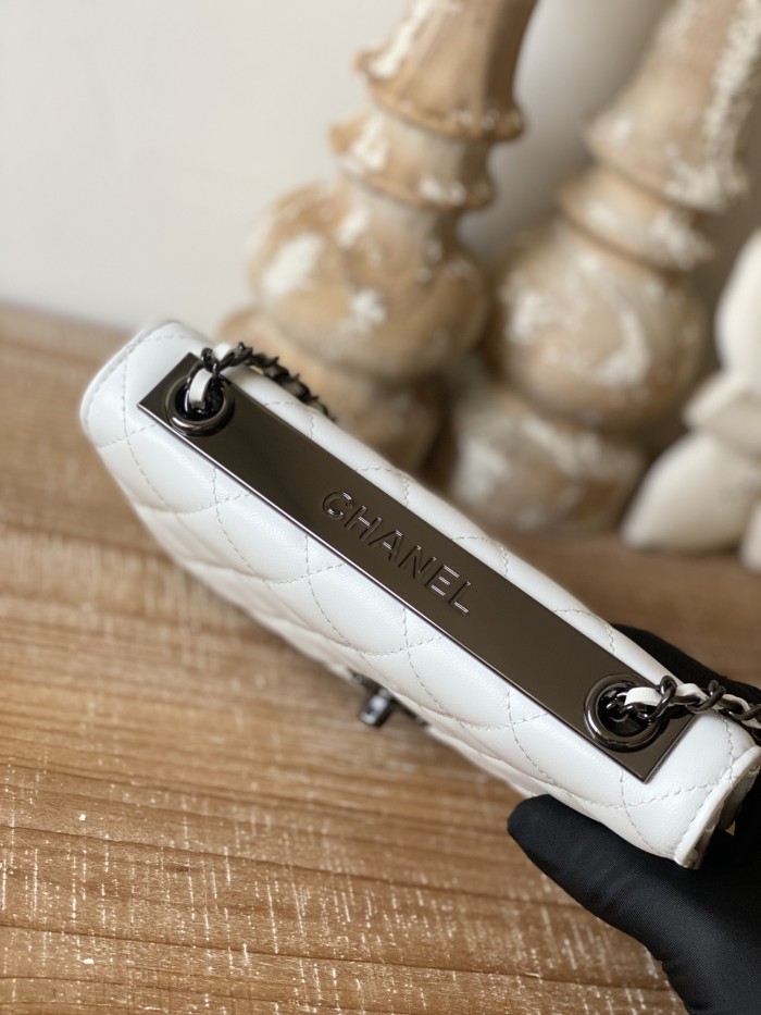 Handbag Chanel 88632 size 19 cm