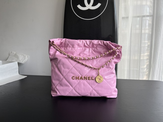 Handbag Chanel size 39cmx42cmx8 cm