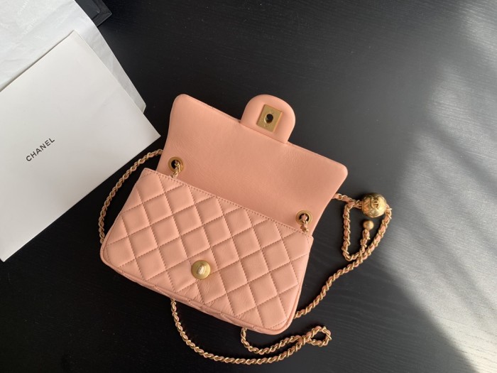 Handbag Chanel size 20 cm