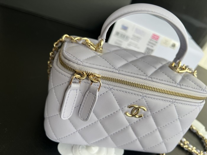 Handbag Chanel AP2199 size 17cmx9.5cmx8 cm