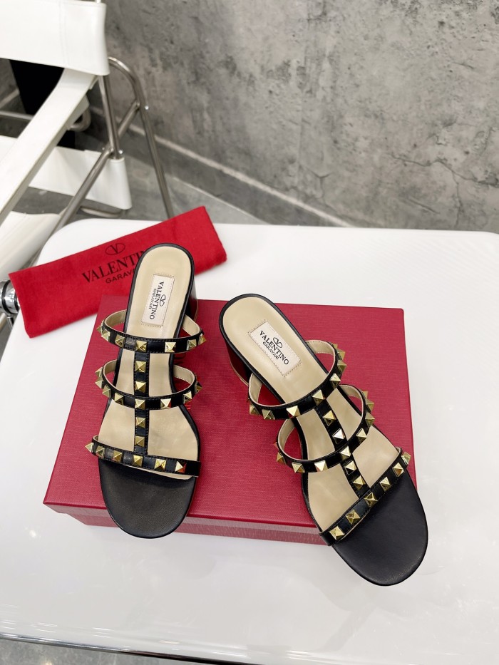 VALENTINO GARAVANI Rockstud WOMEN 5