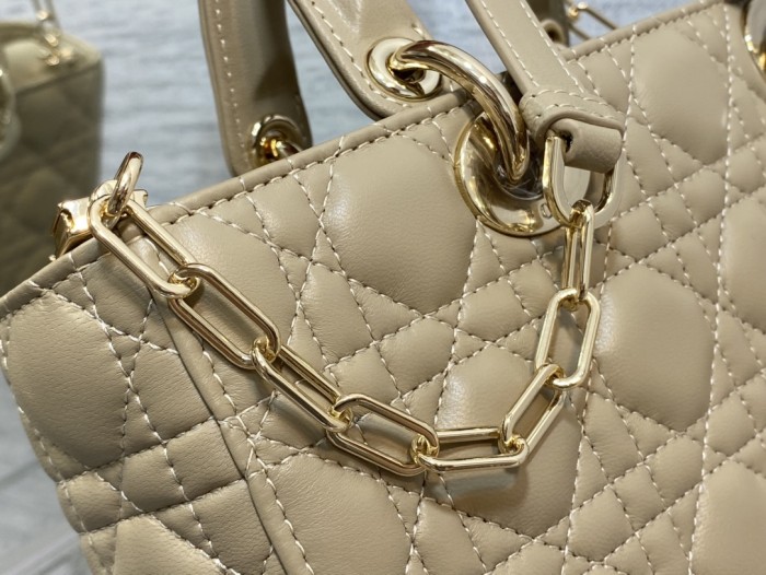 Handbag Dior size 26*6*14 cm